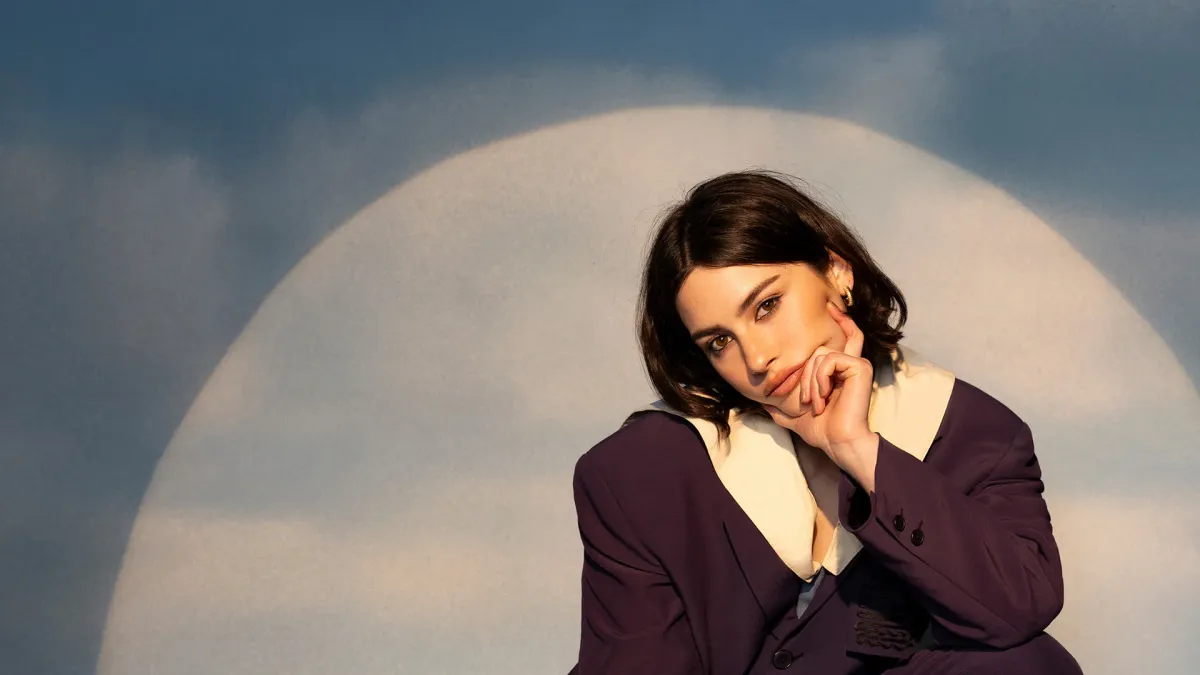 Gracie Abrams, Griff in Inglewood