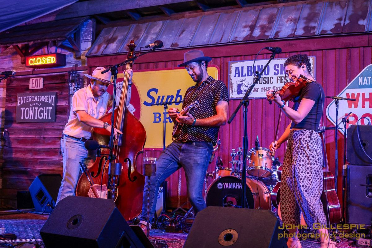 Stillhouse Junkies (21+)