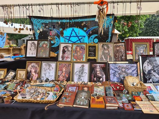 Zeldzaam mooi Arnhem Hollow moon art