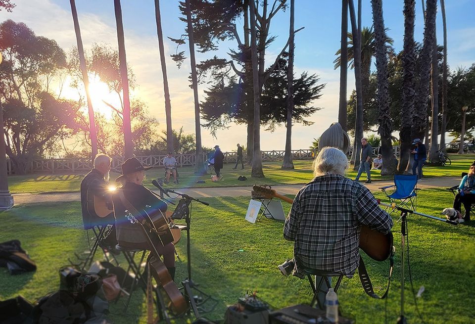 diane-hubka-the-sun-canyon-band-at-beautiful-palisades-park-santa