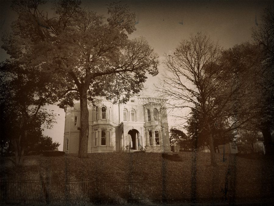 Night at the Wyeth Tootle Mansion with American Hauntings | Wyeth ...