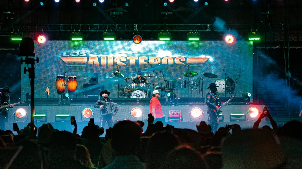 Los Austeros De Durango in Everett