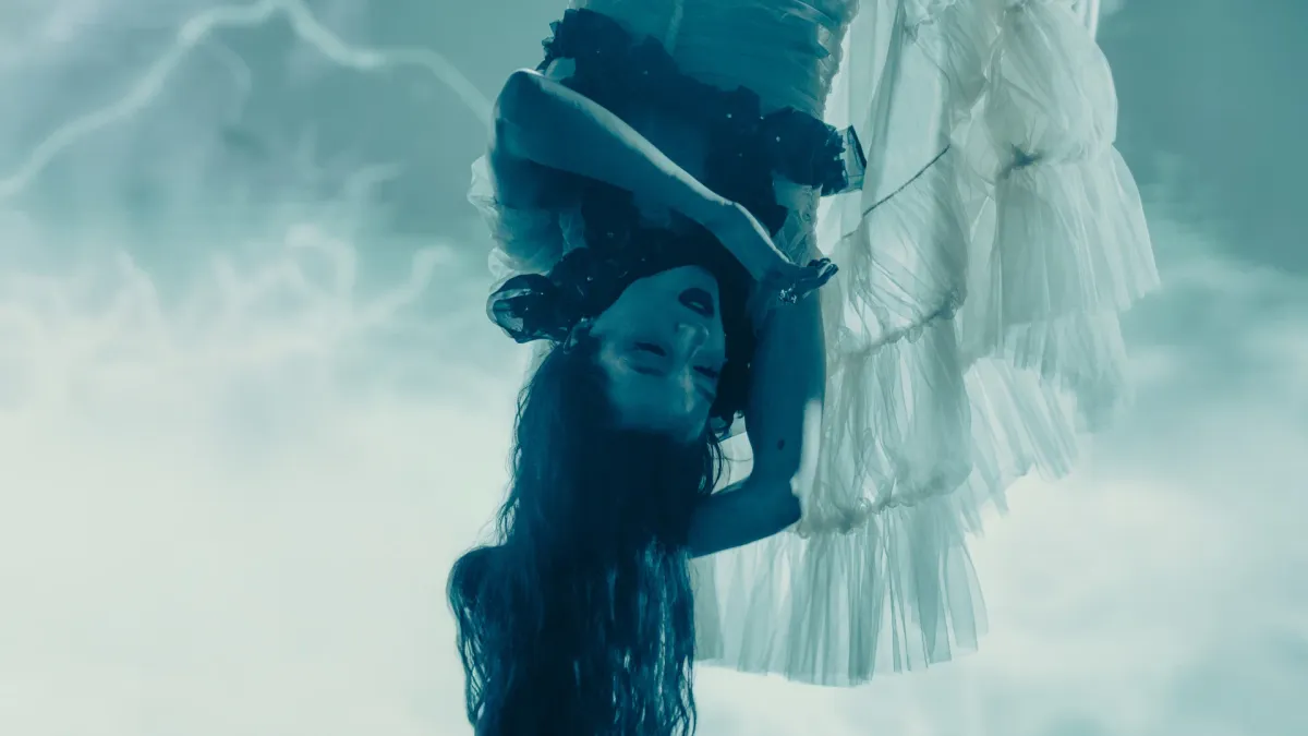 Poppy, Ocean Grove, Fox Lake in London