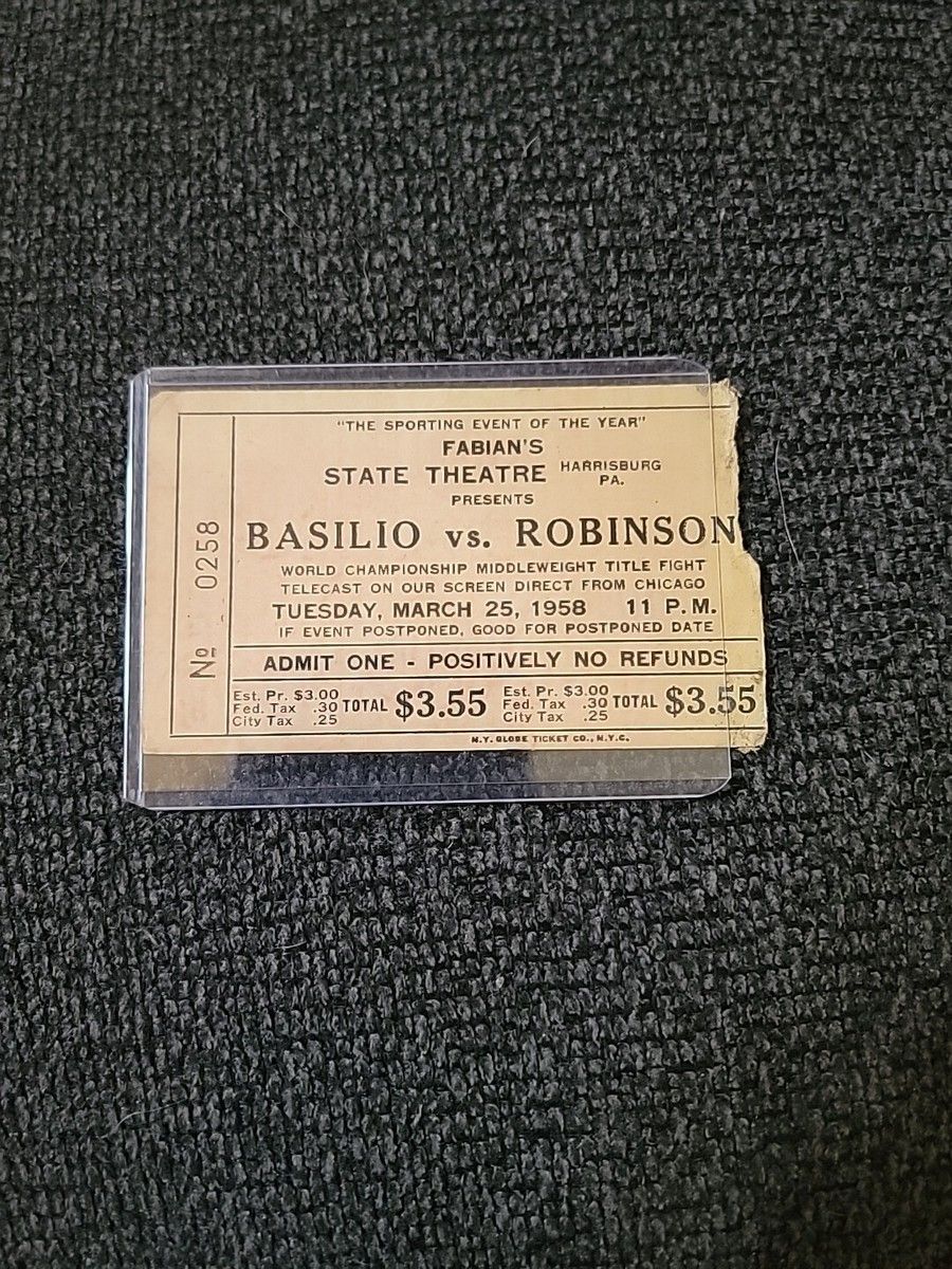 Raye Chicago Tickets