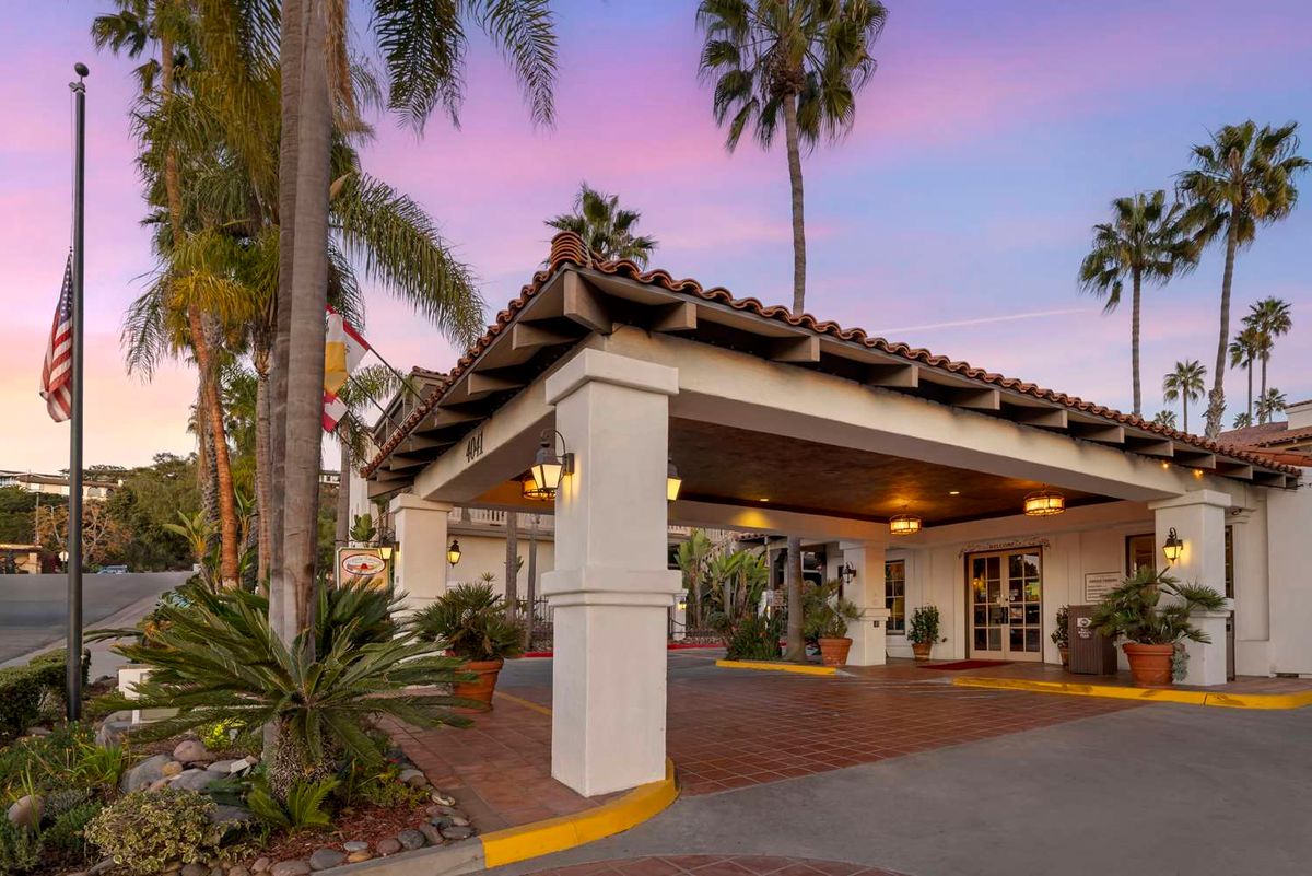 Gaslight Social Annual Halloween Party: The Dirt - 80s Hair Metal Experience