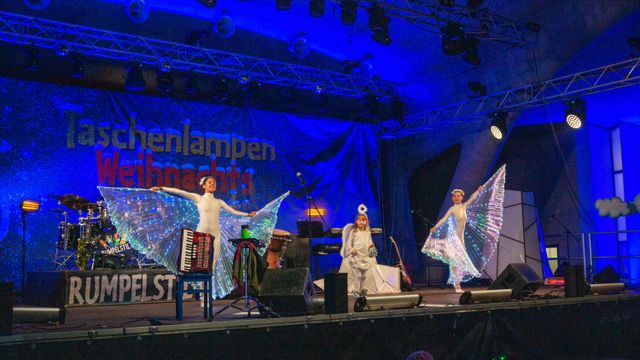 taschenlampen weihnachtskonzert TASCHENLAMPEN WEIHNACHTSKONZERT 2022 mit RUMPELSTIL Leipzig, Haus
