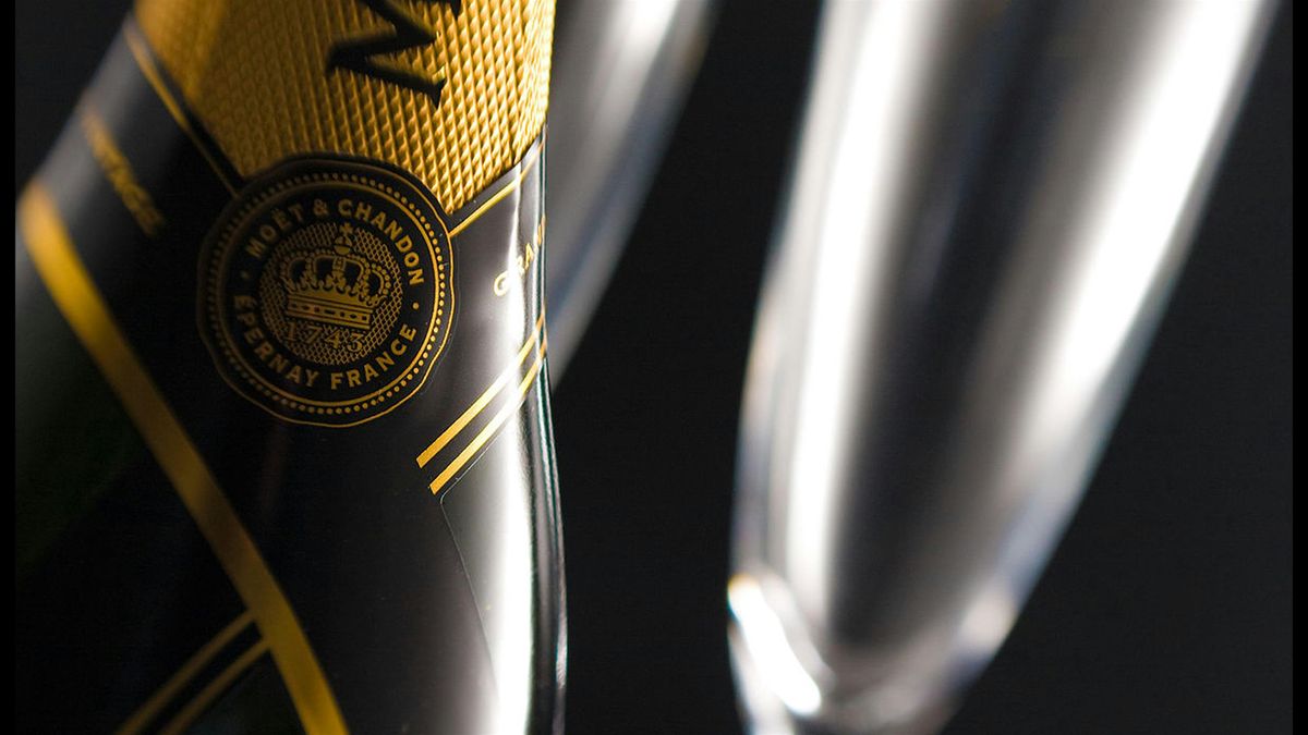 NEW YEAR\u2019S EVE AT CLUB CONTROVERSY