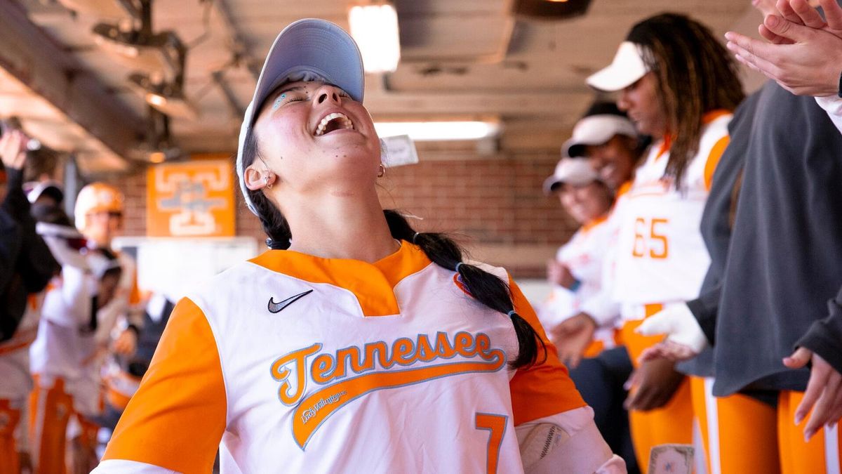 Parking Tennessee Lady Volunteers at Oklahoma Sooners Womens Soccer
