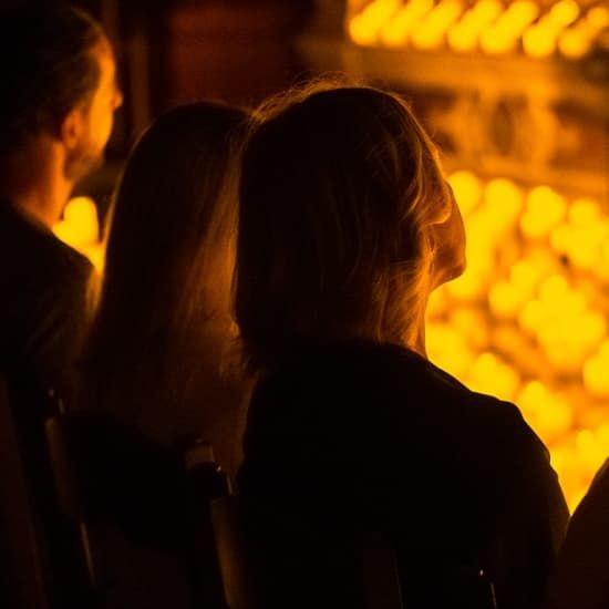 Candlelight: Composic\u0327o\u0303es Atemporais de Mozart, Bach e outros!