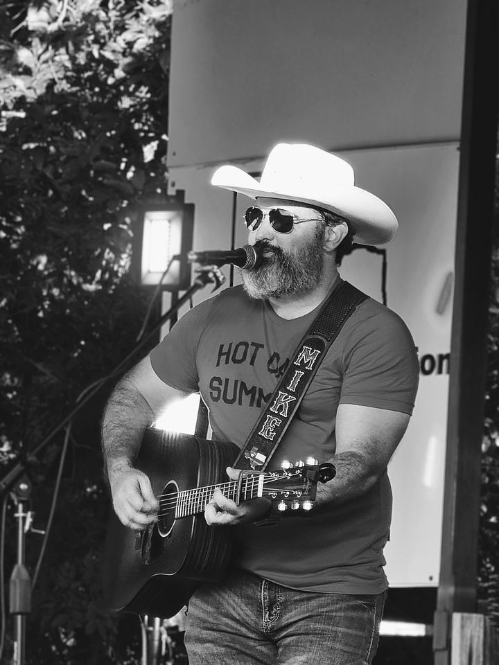 Sunday Funday Rosehill Beer Garden Mike Gilbert Rosehill Beer