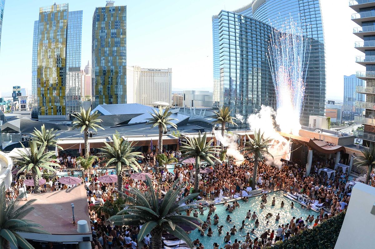 Pool Party At The Cosmopolitan Las Vegas Escobar August 26 Guestlist The Cosmopolitan Of Las Vegas August 26 21