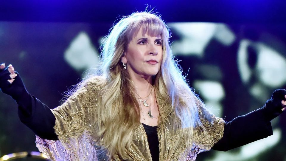Stevie nicks at gorge amphitheatre quincy wa brentwood md may 14