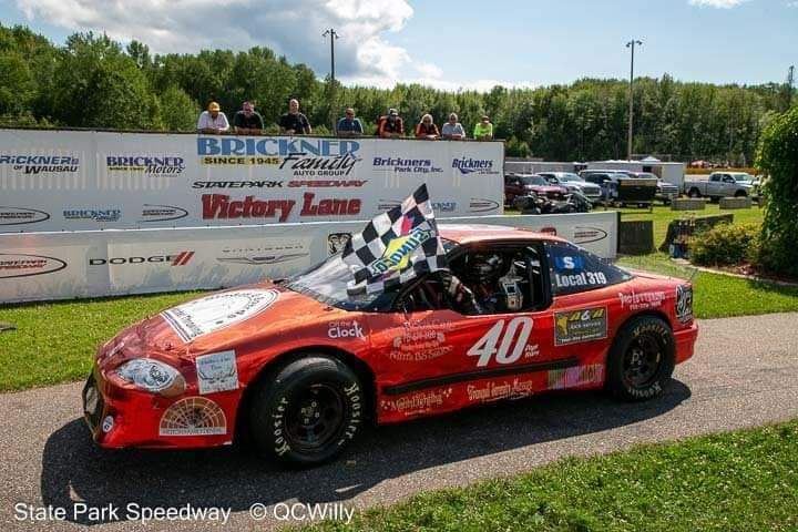 Brian Marquardt #40 Kick-off to Racing Party 2023 at Cliffhangers bar ...