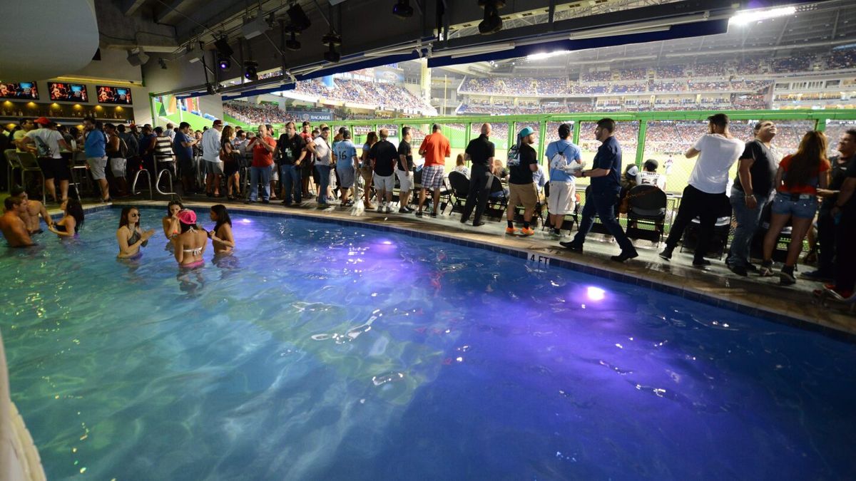 Parking Atlanta Braves at Miami Marlins