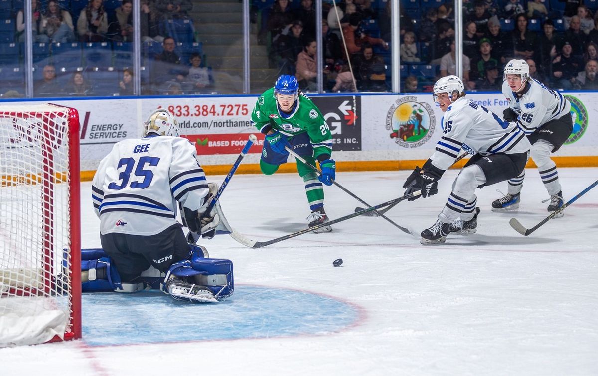 Wenatchee Wild vs. Swift Current Broncos