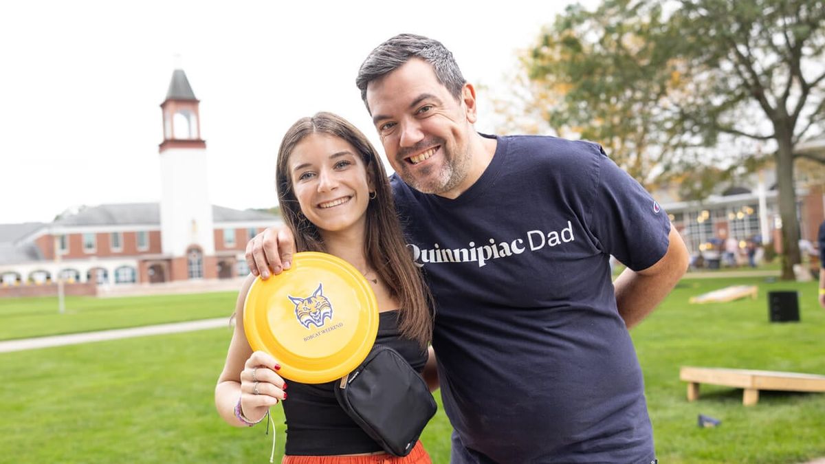 Parking Quinnipiac Bobcats at Brown Bears Mens Hockey