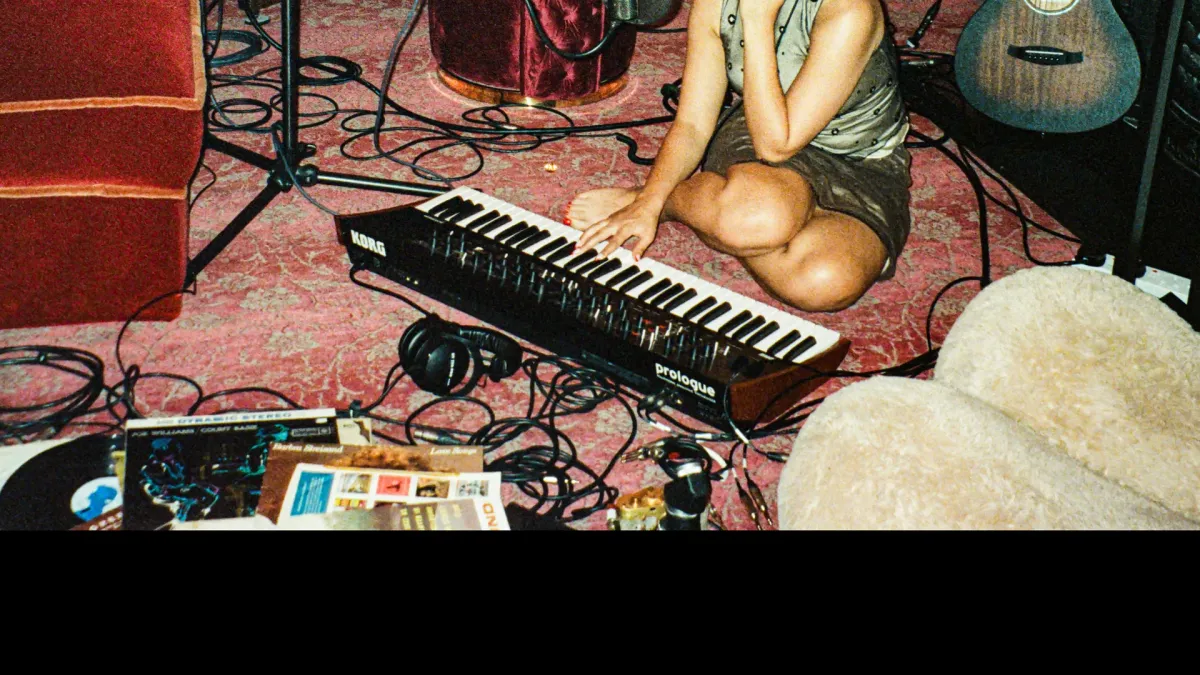 RAYE, Absolutely, Amma in Amsterdam