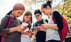 Charla "Protagonistas Virtuales. Notas para convivir en el mundo digital"
