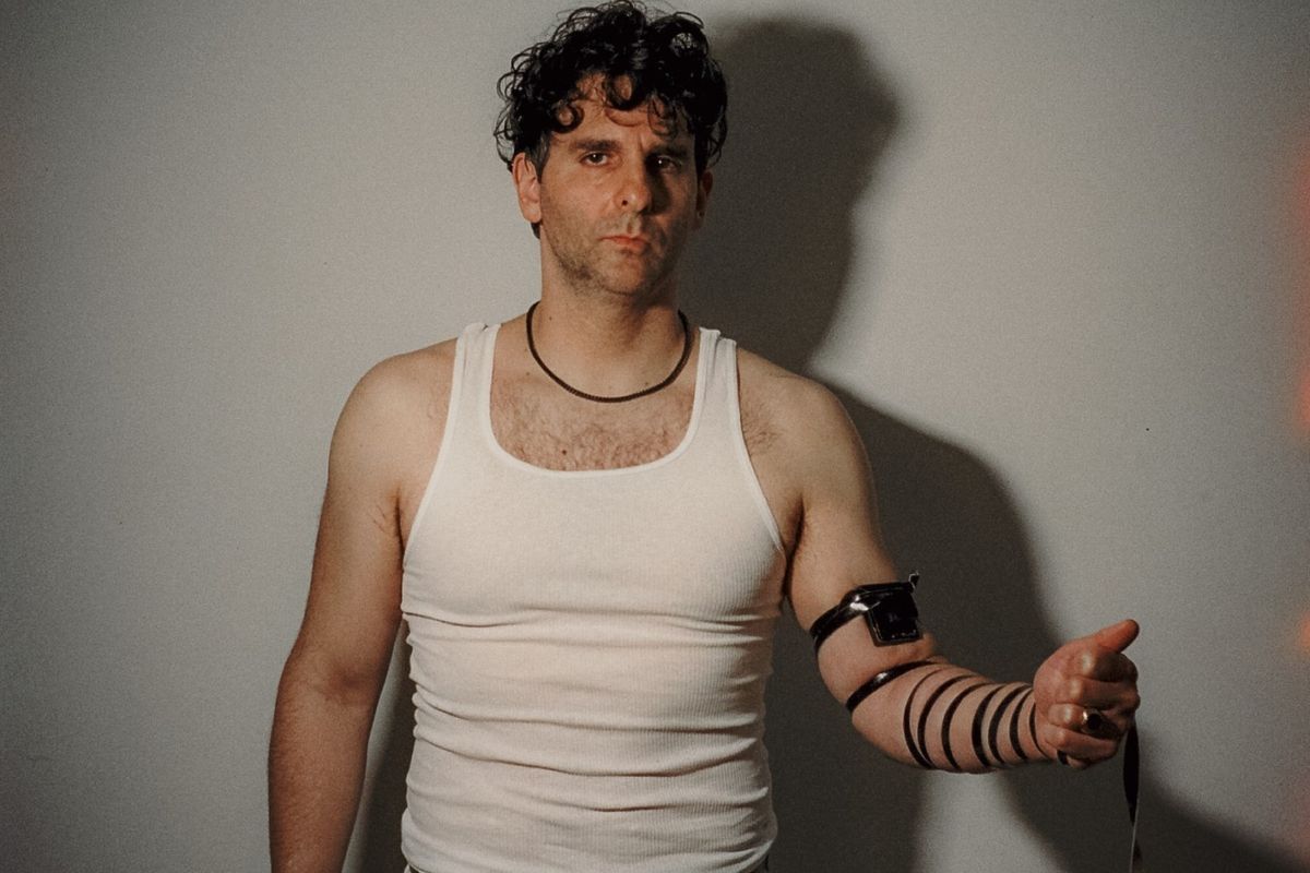 Low Cut Connie