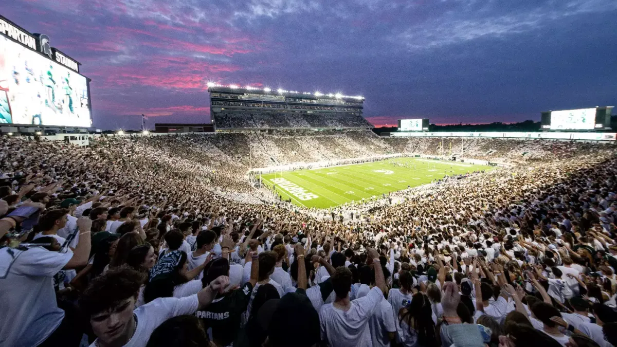 Parking Ohio State Buckeyes at Michigan State Spartans Mens Soccer