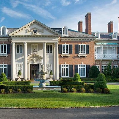 The Mansion at Glen Cove