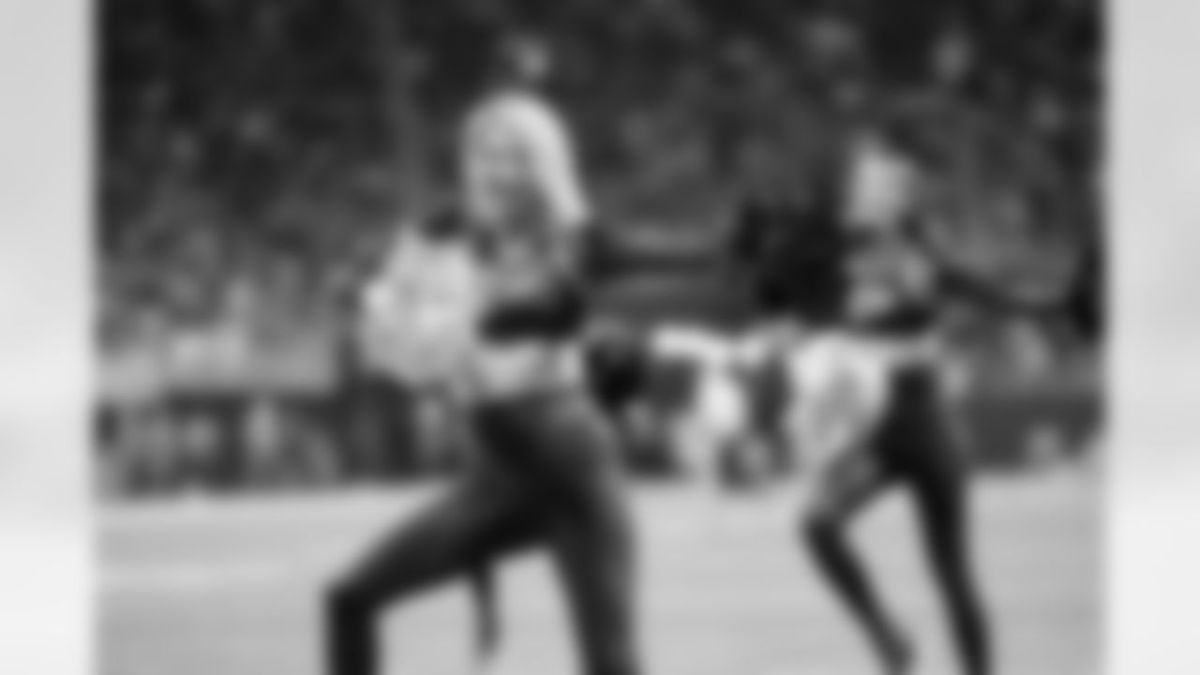 Parking Atlanta Falcons at Minnesota Vikings