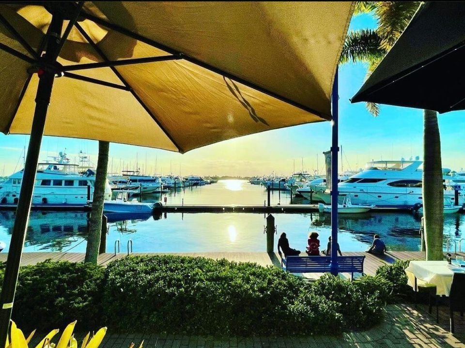 Showcase Band live at Sailor's Return!