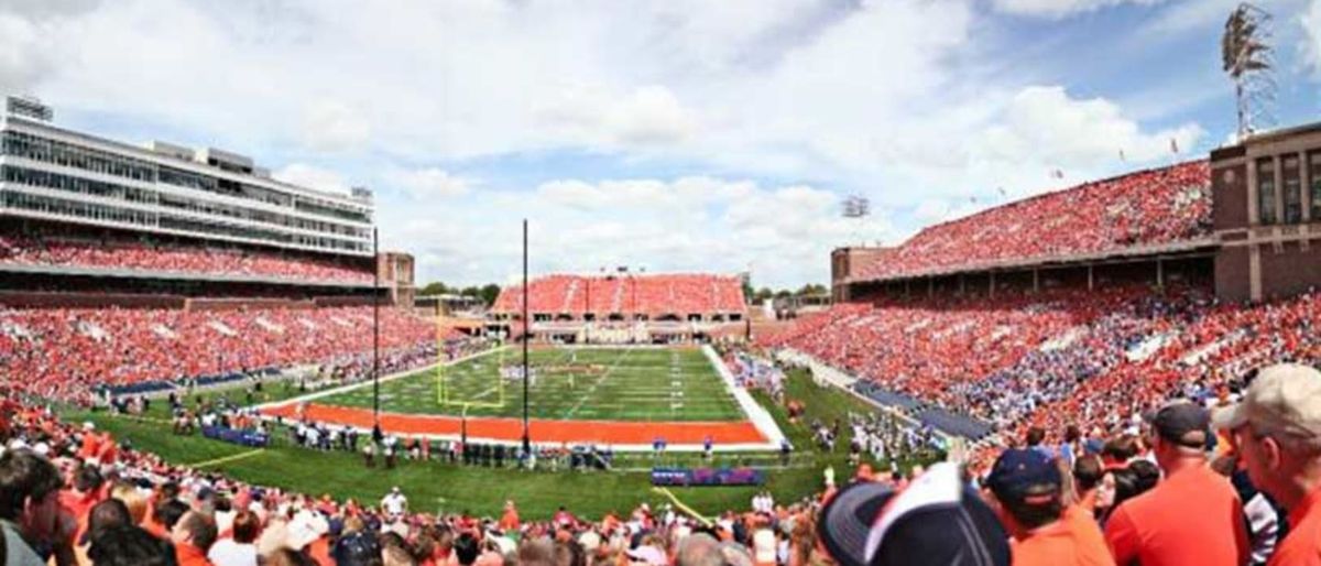 Illinois Fighting Illini at Ohio State Buckeyes Football at Ohio Stadium