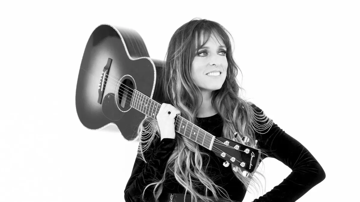 Lynda Lemay in Angers