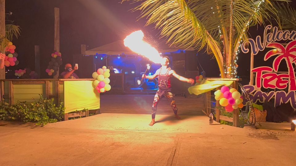 Full Moon Party Trellis Bay Market Bar & Grill, Road Town, VG April