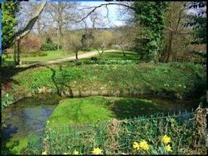 An adventure to great Amwell in Hertfordshire - a day-trip by coach