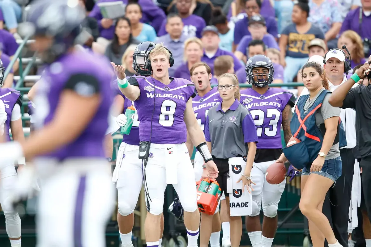 Parking West Georgia Wolves at Central Arkansas Bears Mens Basketball