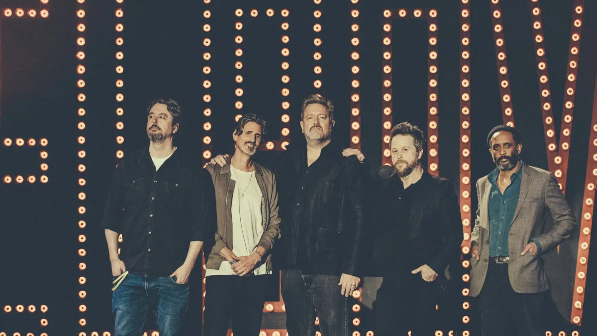 Elbow in City of Westminster