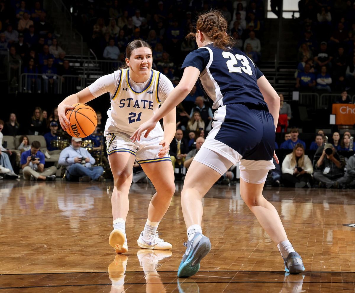 Oral Roberts Golden Eagles at North Dakota Fighting Hawks Womens Basketball at Betty Engelstad Sioux Center