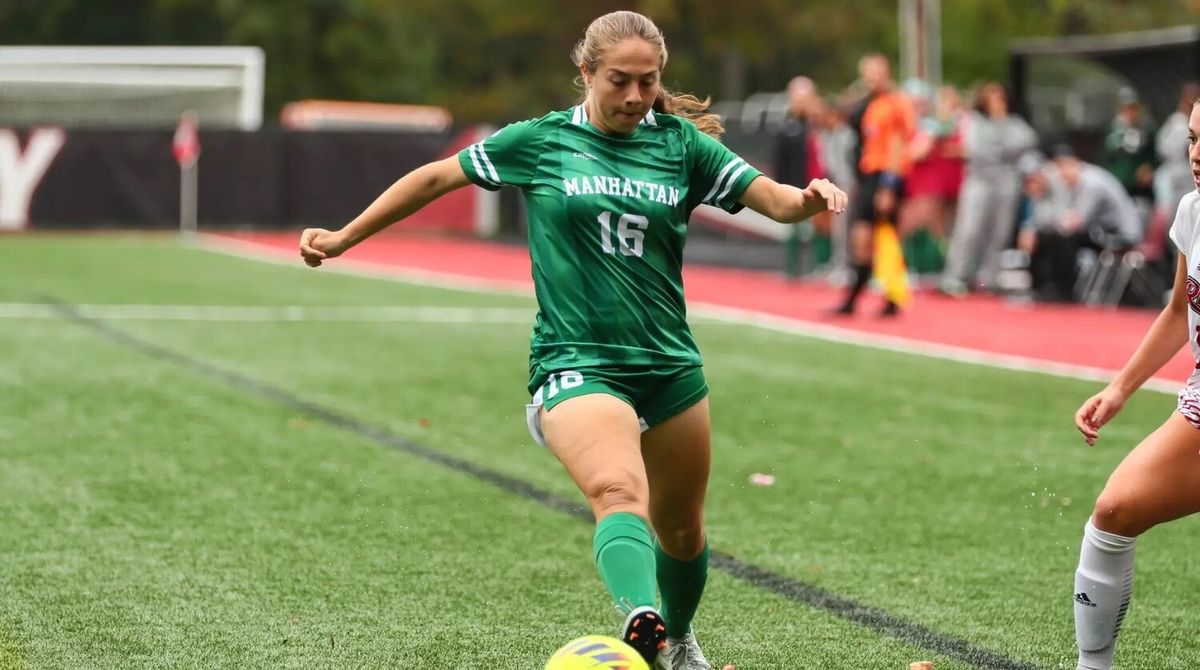 Parking Canisius Golden Griffins at Manhattan Jaspers Womens Basketball