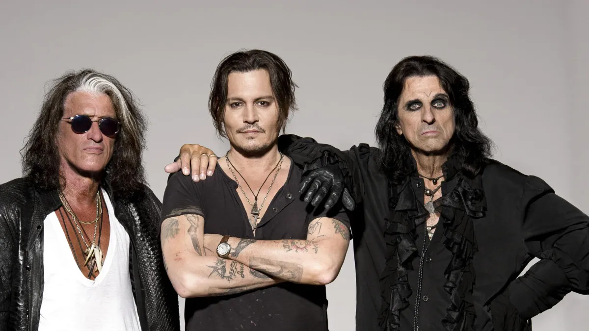 Hollywood Vampires, The Jesus and Mary Chain in Greater London