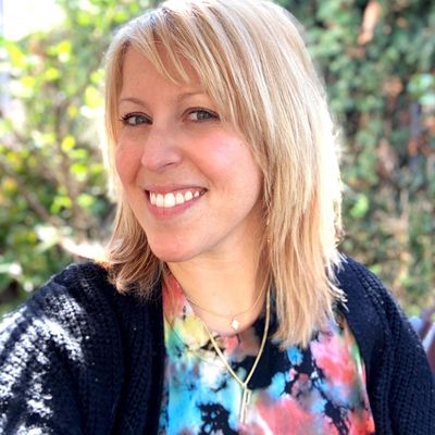 Adrienne Glasser LCSW, RDMT, Coach