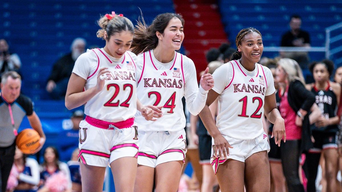 Parking Cincinnati Bearcats at Kansas Jayhawks Womens Volleyball