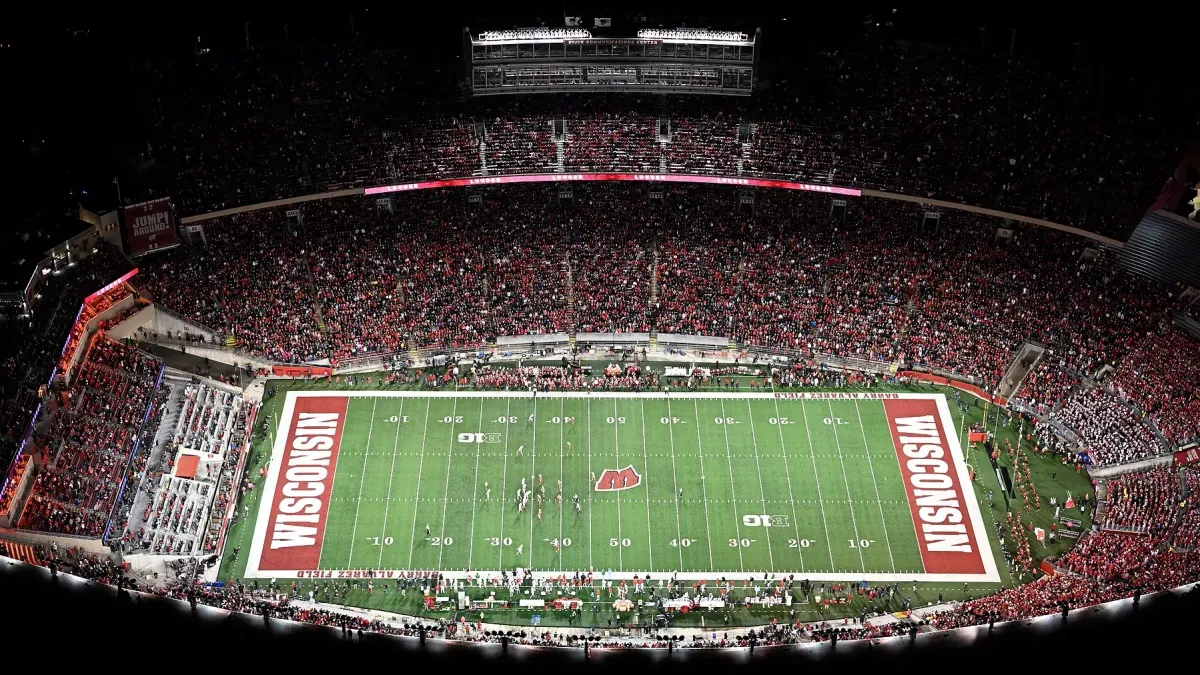 Wisconsin Badgers at Ohio State Buckeyes Womens Hockey