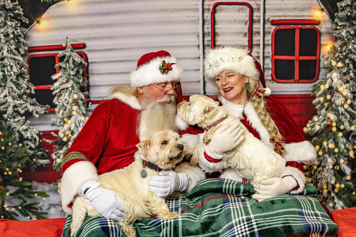 Photos with Santa and Mrs. Claus!