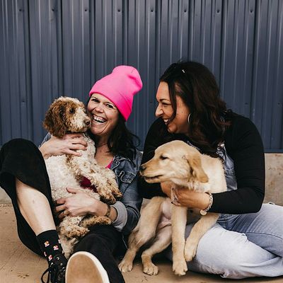 Smooches 4 The Pooches