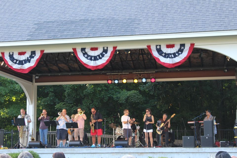 **FREE** Summer Concert with the B Street Bombers Field of Dreams