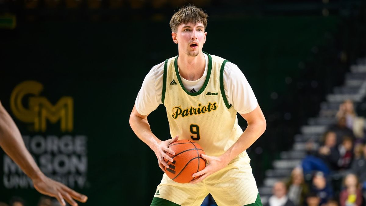 Parking Winthrop Eagles at George Mason Patriots Mens Basketball
