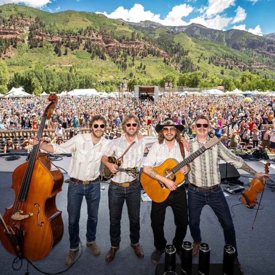 The Fretliners at Harlows Night Club - The Starlet Room