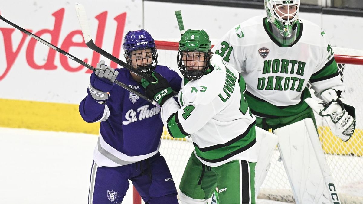 Parking North Dakota Fighting Hawks at St. Thomas Tommies Mens Basketball