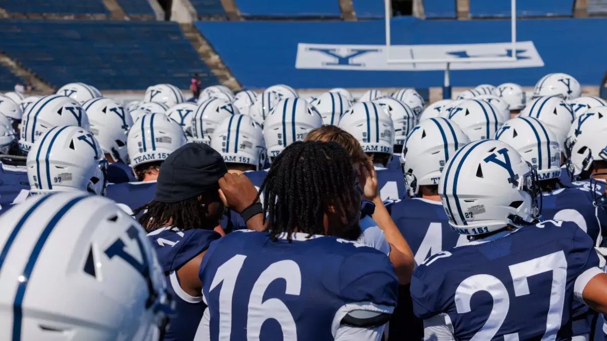 Parking Harvard Crimson at Yale Bulldogs Football