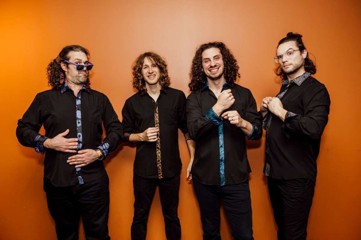 Pigeons Playing Ping Pong with Eddie 9V