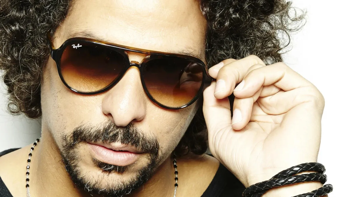 Kings Of Tomorrow, Sandy Rivera in Sheffield