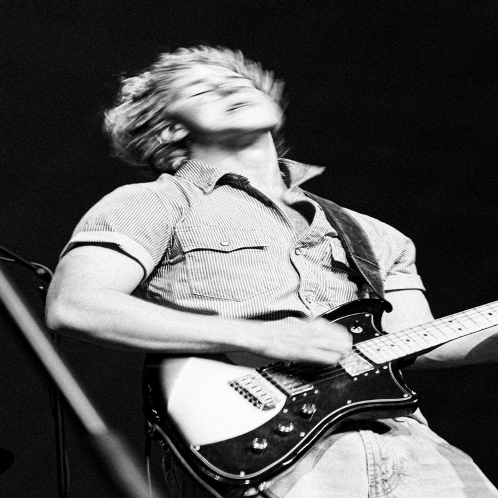 Live : Bear Country, Dratmandu and Chey Taylor