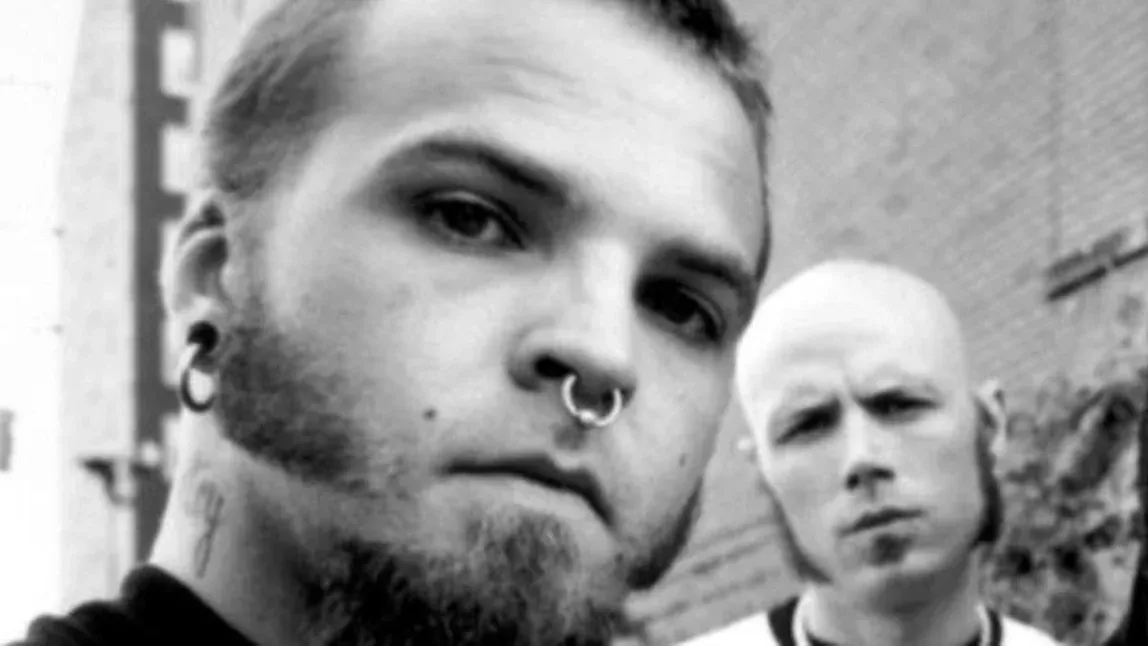 Primer 55, Smile Empty Soul, Lines of Loyalty, absent in Wichita